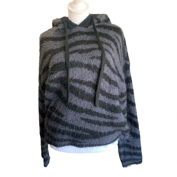 Pink Victoria's Secret Hoodie Animal Print women's size Medium Small - Picture 1 of 7